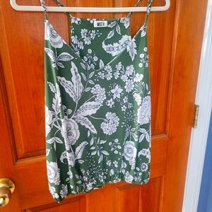 West K Green/White Floral Tank XL